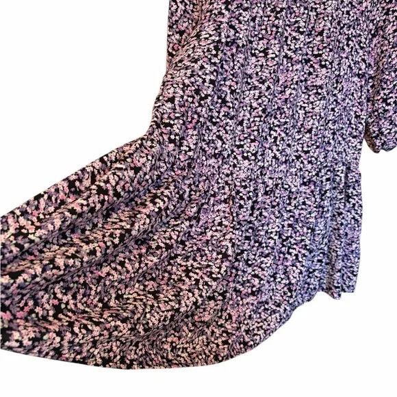 H&M purple ditsy floral balloon sleeve tiered mini dress-Size Large - Picture 3 of 11